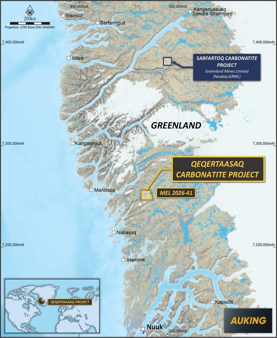 Map of south-west Greenland showing the Qeqertaasaq carbonatite project east of Maniitsoq and north of Nuuk, with the Sarfartoq carbonatite project to the north